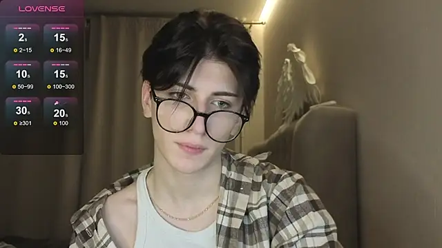 Oliver star boy  online show from 01.16.26