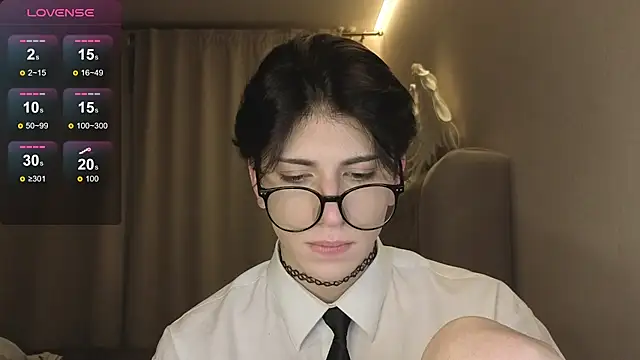 Oliver star boy  online show from 01.17.26