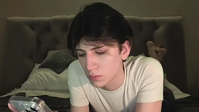 Oliver star boy  online show from 02.11.26