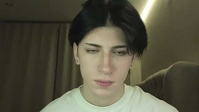 Oliver star boy  online show from 03.18.26