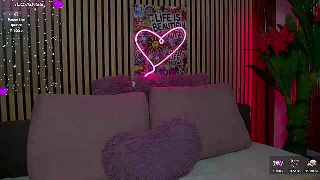 MirunaHaze online show from 03.25.26