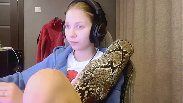 Softixq online show from 11.04.25