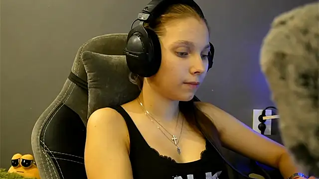 Softixq online show from 12.16.25