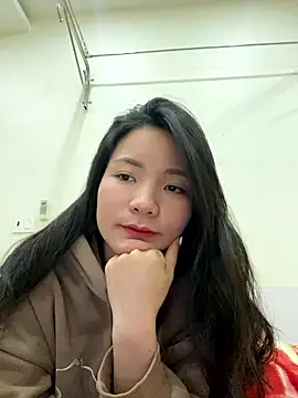 Bee Yellow00 online show from 01.11.26