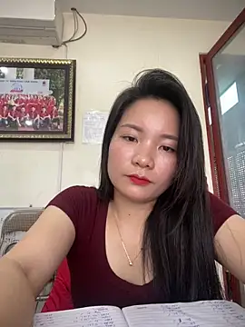 Bee Yellow00 online show from 03.21.26