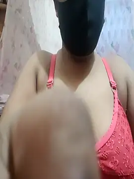 Snapshot of cherry-03 chatting on 10.23.25 cherry-03 online show from 10.23.25