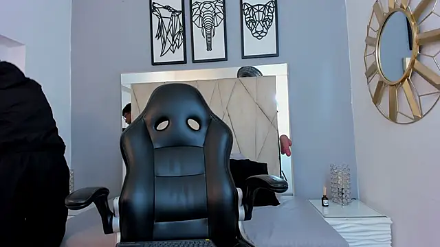 Snapshot of adams_bobby chatting on 11.27.25 adams bobby online show from 11.27.25