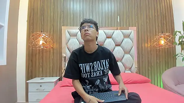 Snapshot of adams_bobby chatting on 01.17.26 adams bobby online show from 01.17.26