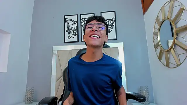 Snapshot of adams_bobby chatting on 02.08.26 adams bobby online show from 02.08.26