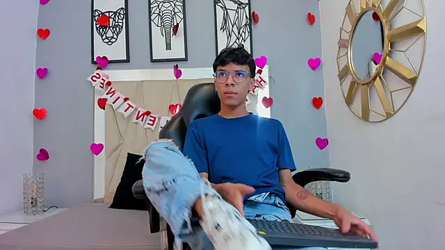 Snapshot of adams_bobby chatting on 02.16.26 adams bobby online show from 02.16.26