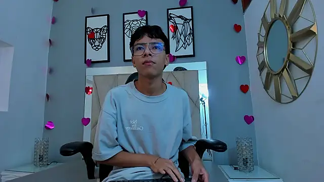 Snapshot of adams_bobby chatting on 02.18.26 adams bobby online show from 02.18.26