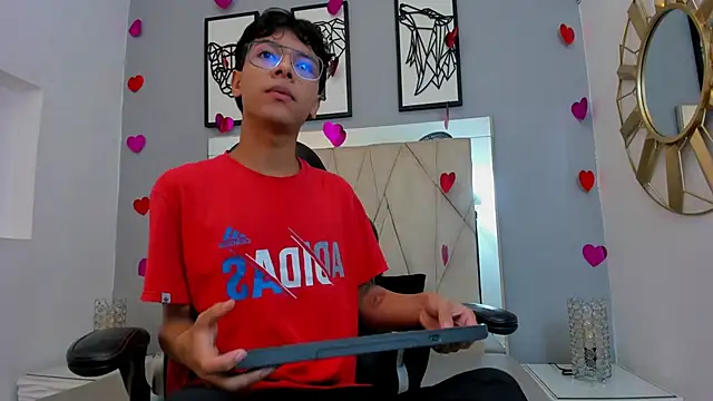 Snapshot of adams_bobby chatting on 02.19.26 adams bobby online show from 02.19.26