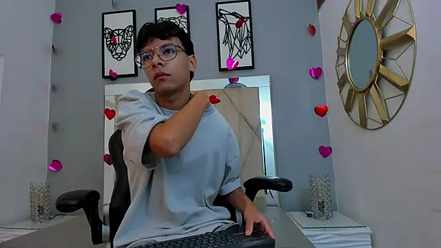 Snapshot of adams_bobby chatting on 02.25.26 adams bobby online show from 02.25.26