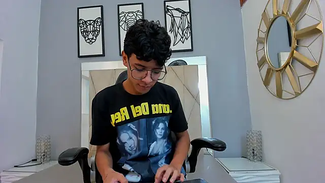 Snapshot of adams_bobby chatting on 03.02.26 adams bobby online show from 03.02.26