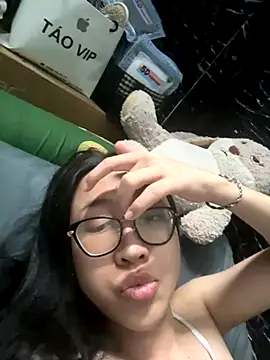 Snapshot of Lil_nue chatting on 10.26.25 Lil nue online show from 10.26.25