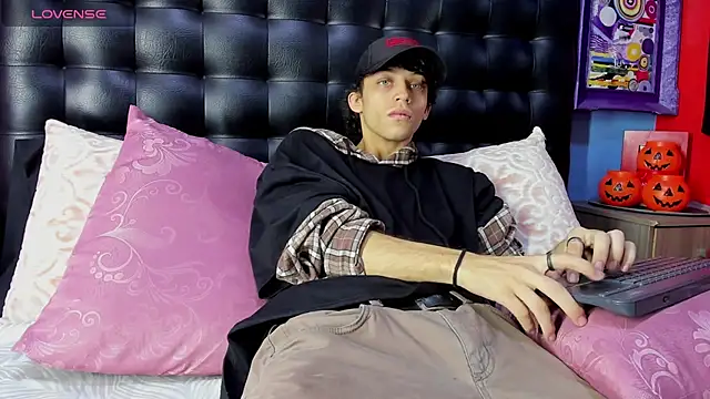 Khalid16  online show from 11.03.25