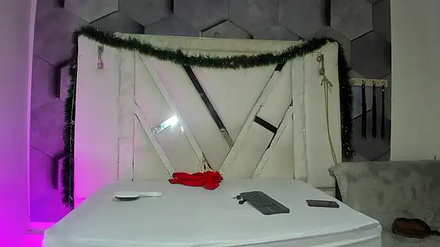 salome mio online show from 12.18.25