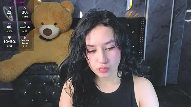 Aleja05 b online show from 12.18.25