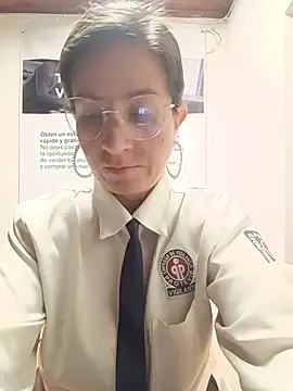 Snapshot of Valentina--1 chatting on 06.13.26 Valentina--1 online show from 06.13.26