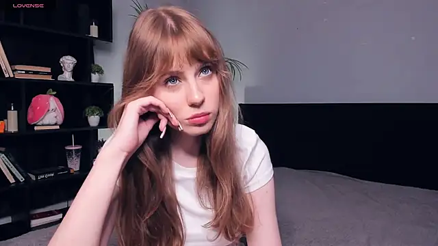 TessaStruble online show from 11.07.25