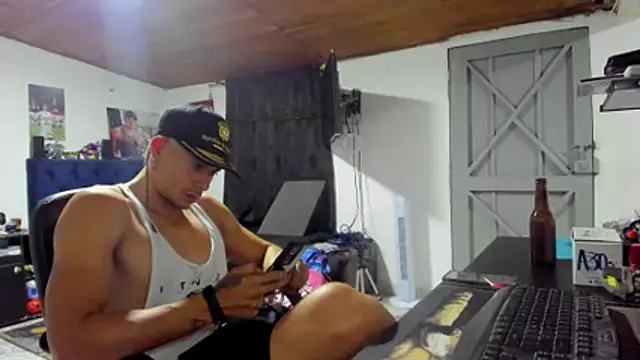 Malek Ivonny online show from 02.12.26