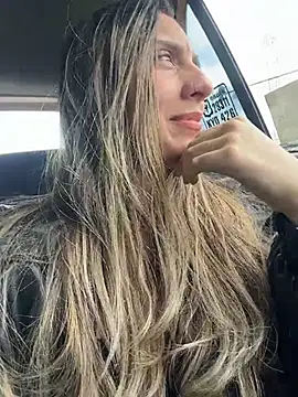 sarah honey   online show from 11.10.25