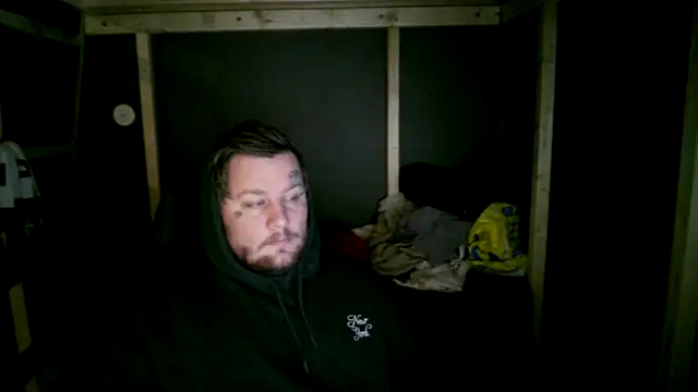 Snapshot of SWEDEN933 chatting on 10.24.25 SWEDEN933 online show from 10.24.25