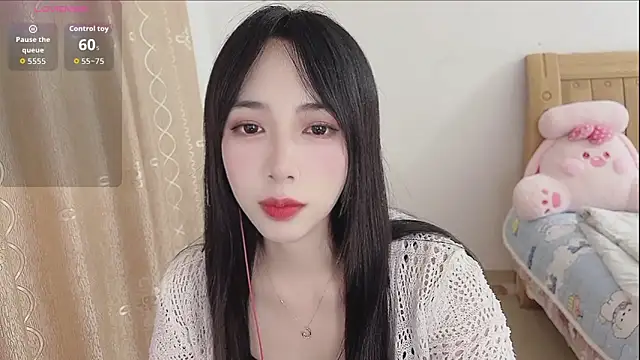 by-Hannah online show from 11.03.25