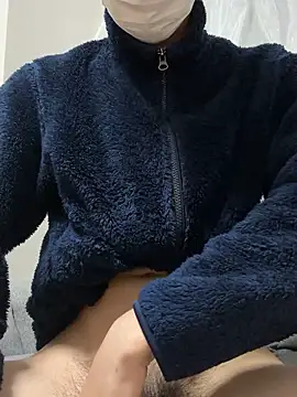 Snapshot of HERO113211 chatting on 10.29.25 HERO113211 online show from 10.29.25