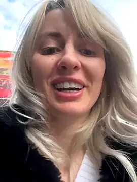 blondegirlx online show from 11.08.25