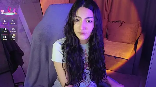 Mulan Lo online show from 12.14.25