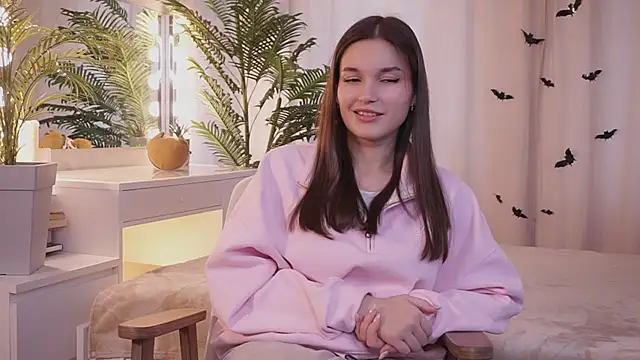 TiffaniePanyik online show from 10.28.25