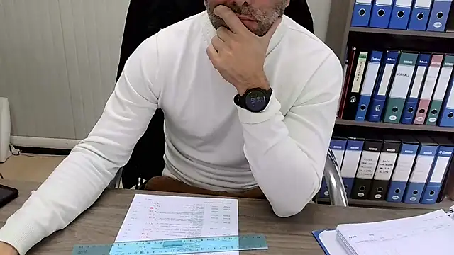 Evasionee online show from 11.24.25