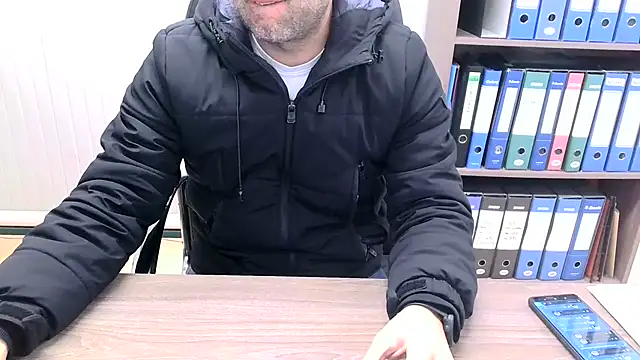 Snapshot of Evasionee chatting on 01.19.26 Evasionee online show from 01.19.26