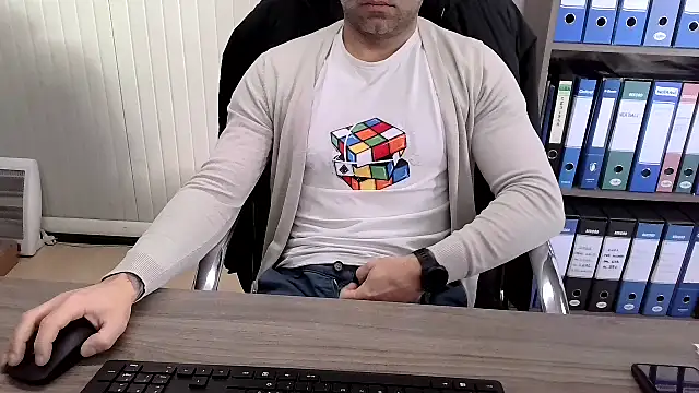 Snapshot of Evasionee chatting on 02.09.26 Evasionee online show from 02.09.26