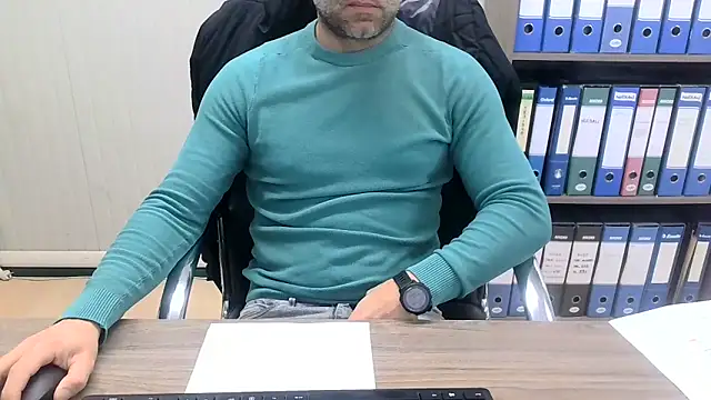 Snapshot of Evasionee chatting on 02.12.26 Evasionee online show from 02.12.26