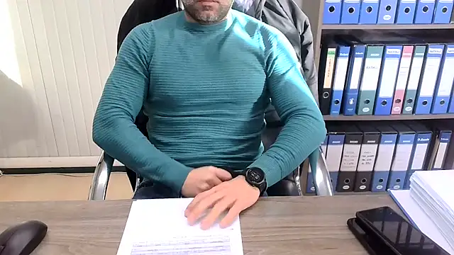 Snapshot of Evasionee chatting on 02.17.26 Evasionee online show from 02.17.26