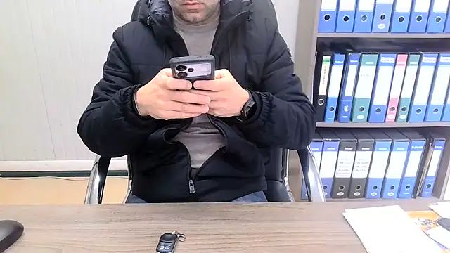 Snapshot of Evasionee chatting on 02.20.26 Evasionee online show from 02.20.26