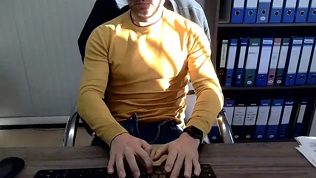 Snapshot of Evasionee chatting on 02.26.26 Evasionee online show from 02.26.26