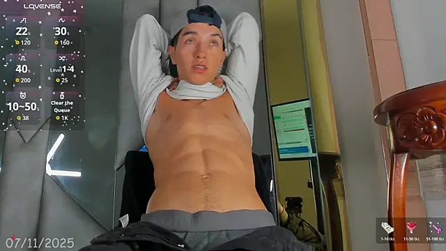 Snapshot of Dallen_Grant chatting on 11.07.25 Dallen Grant online show from 11.07.25