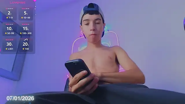 Snapshot of Dallen_Grant chatting on 01.07.26 Dallen Grant online show from 01.07.26