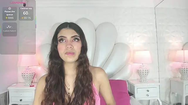 AntonellaPowell online show from 11.10.25