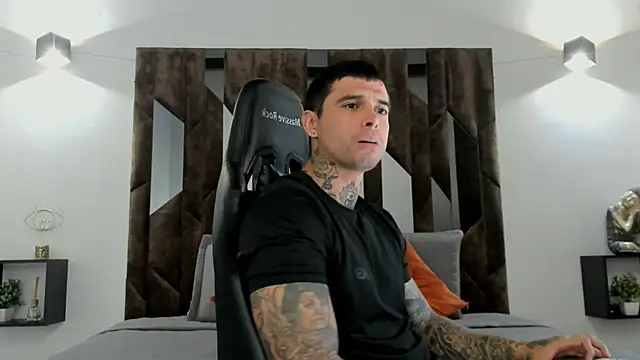 MATEO DILUCA online show from 11.30.25