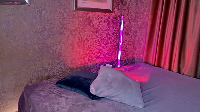VivieSunn online show from 05.20.26