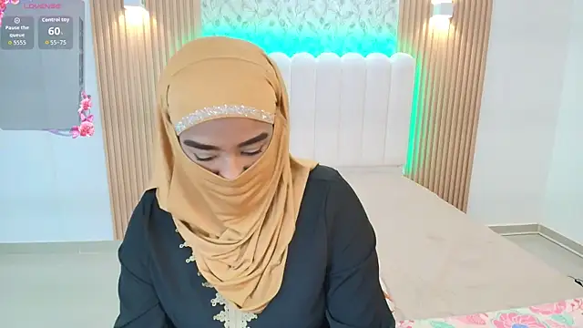 Lina arabiann online show from 11.25.25