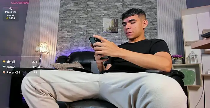 zack joness18 online show from 04.14.26