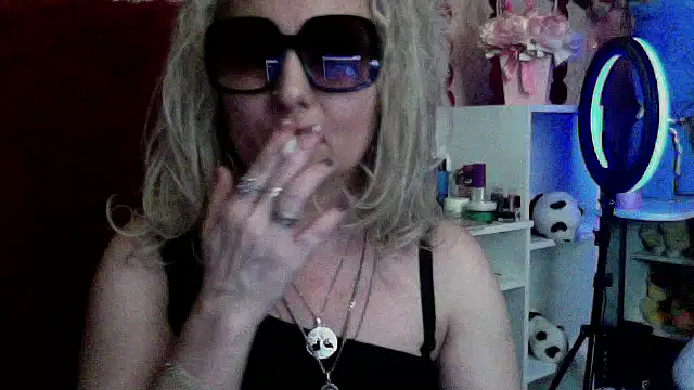 xHot Amazonq online show from 03.04.26