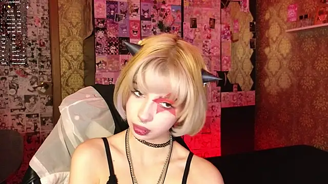 Snapshot of MissMorganMoon chatting on 02.02.26 MissMorganMoon online show from 02.02.26