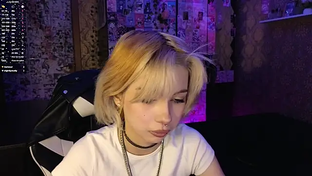 Snapshot of MissMorganMoon chatting on 02.13.26 MissMorganMoon online show from 02.13.26