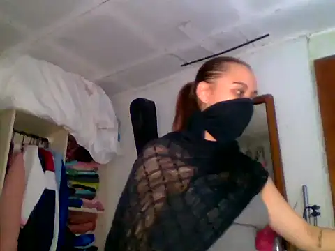 Snapshot of AmirahZahra_ chatting on 11.02.25 AmirahZahra  online show from 11.02.25